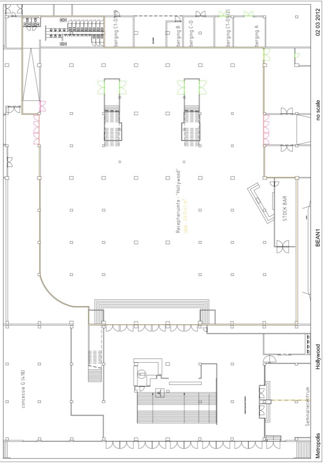 Floor plan of the exhibition floor: a large open hall with a structural column grid, marked exits and service spaces.